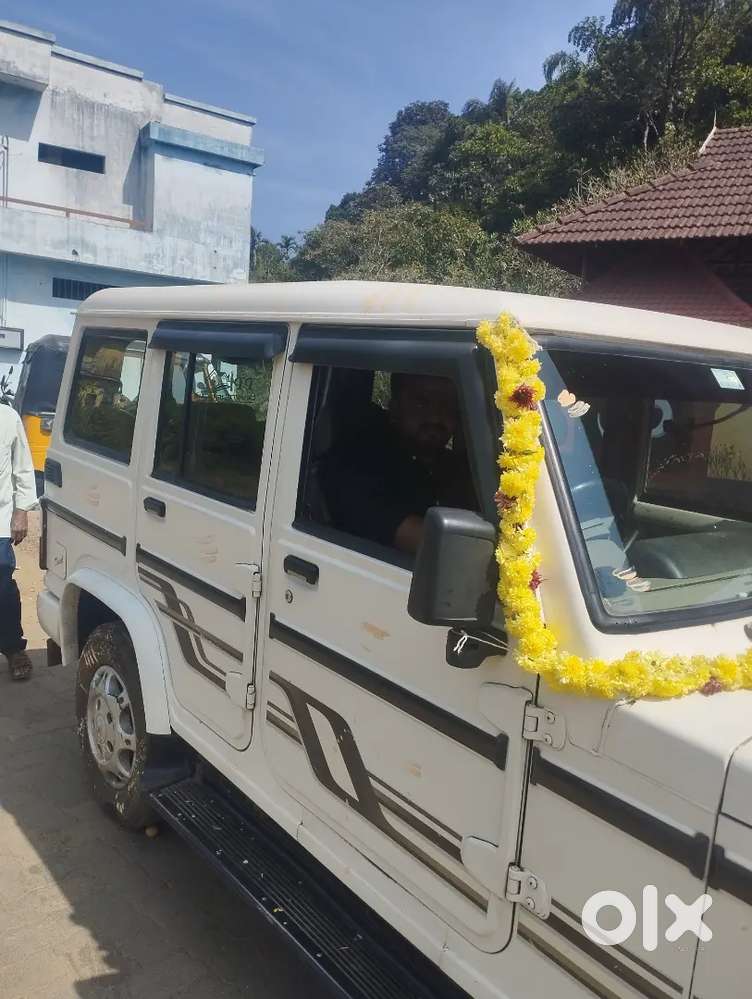Mahindra Bolero Neo Plus 2017