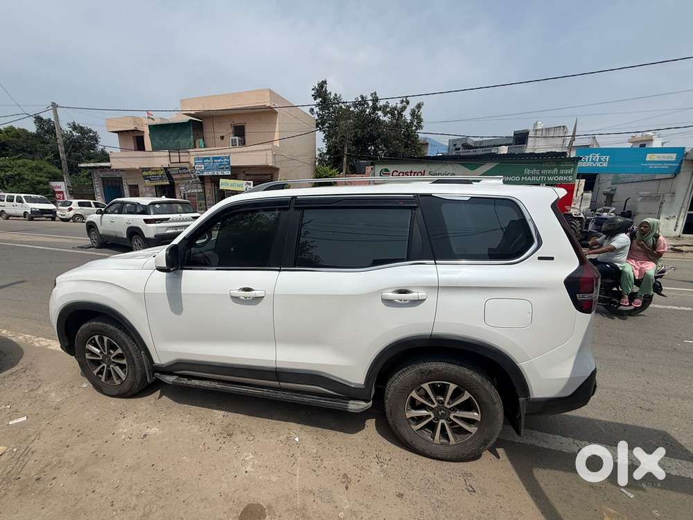 Mahindra Scorpio-n 2024 Petrol 13021 Km Driven