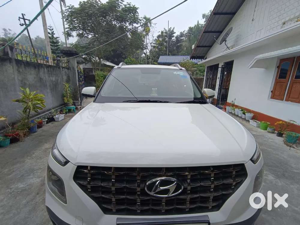 Hyundai Venue Imt Top Model 2021 Petrol Well Maintained