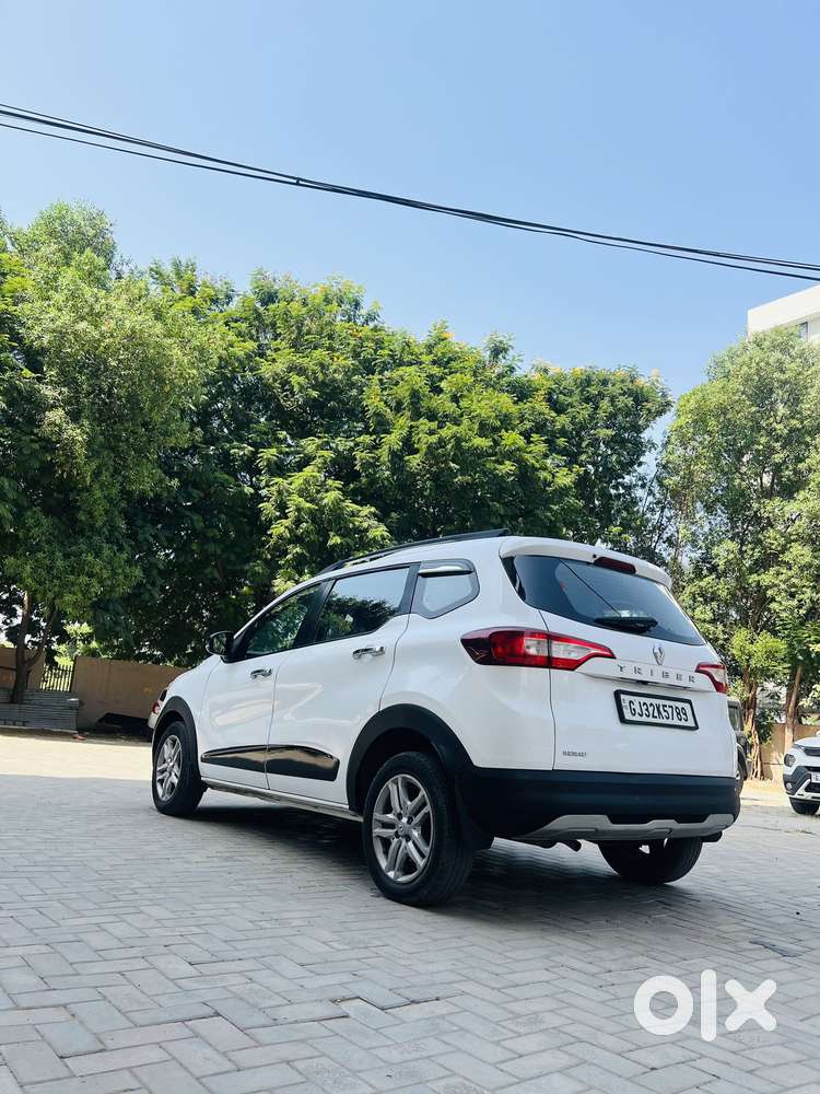 Renault Triber 1.0 Rxz Dual Tone, 2022, Petrol