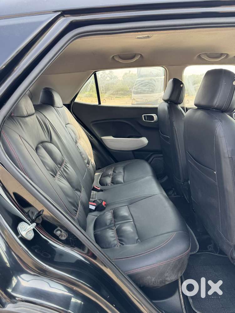 Hyundai Venue S (o) 1.2 Petrol Knight Edition, 2022, Petrol