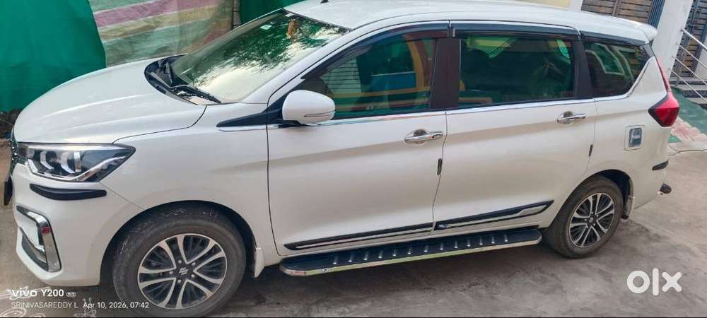 Maintine By Showroom Track