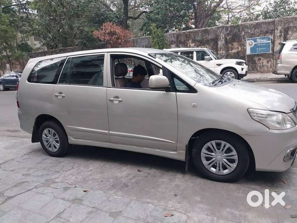Toyota Innova 2.5 G (diesel) 8 Seater, 2015, Diesel