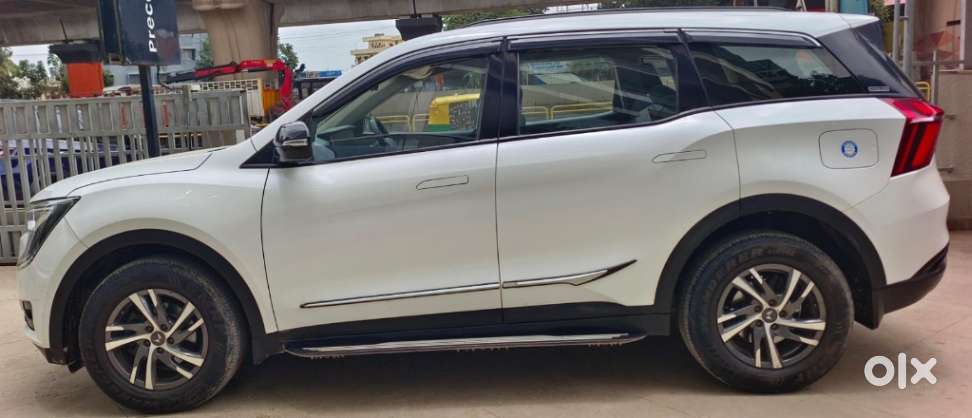 Mahindra Xuv700 2.0 Ax 5 Petrol Mt 7 Str, 2022, Petrol