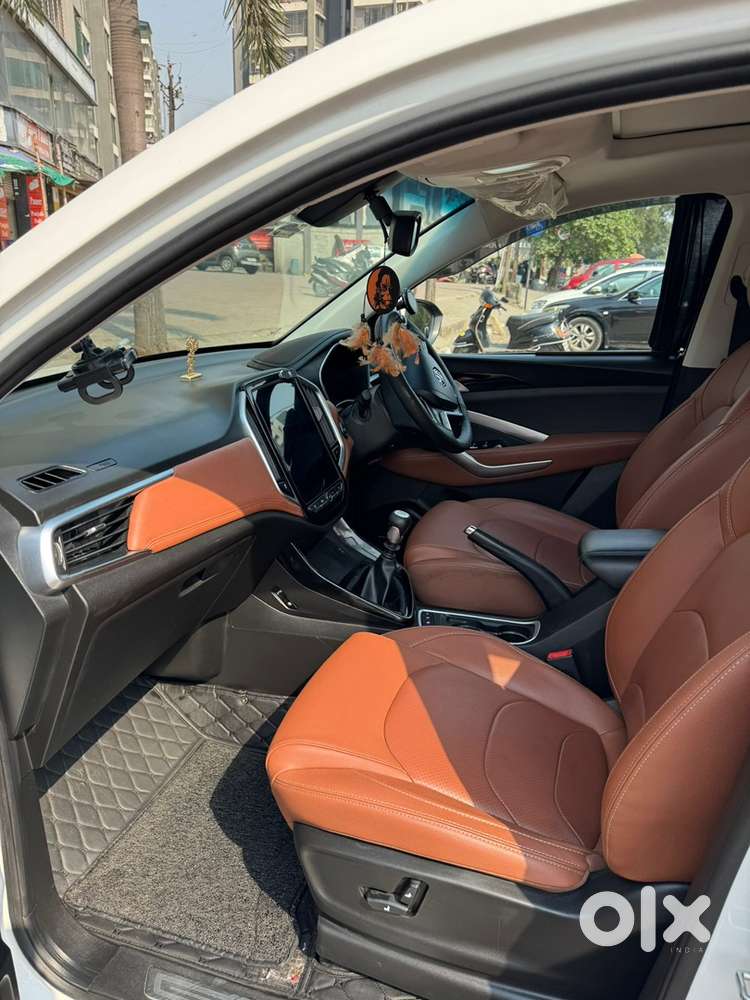 Mg Hector Plus 2023 Diesel Well Maintained