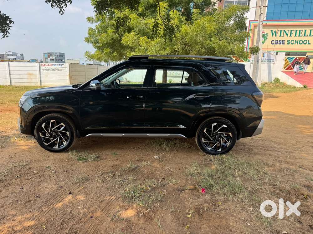 Hyundai Alcazar 2025 Petrol 7000 Km Driven