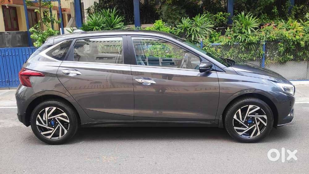 Hyundai I20 Asta (o) 1.2 Mt, 2023, Petrol