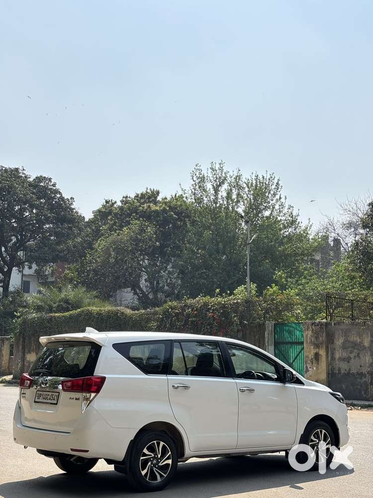 Toyota Innova Crysta 2.4 V 8 Str, 2024, Diesel