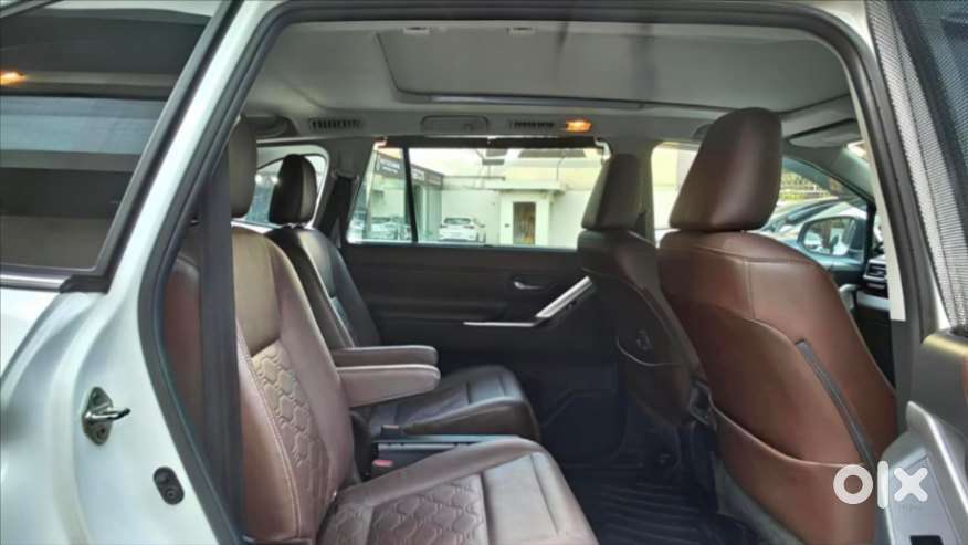 Toyota Innova Hycross 2.0 Zx (o) Hybrid 7 Str, 2024, Petrol