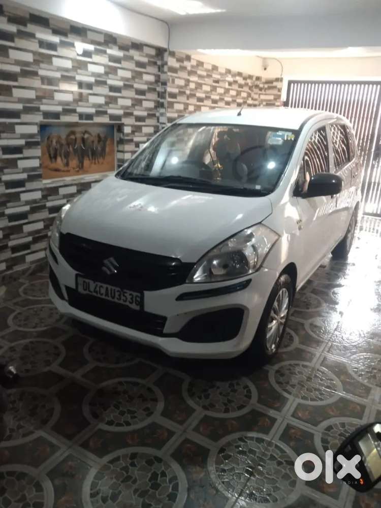 Maruti Suzuki Ertiga Lxi 2015 Variant