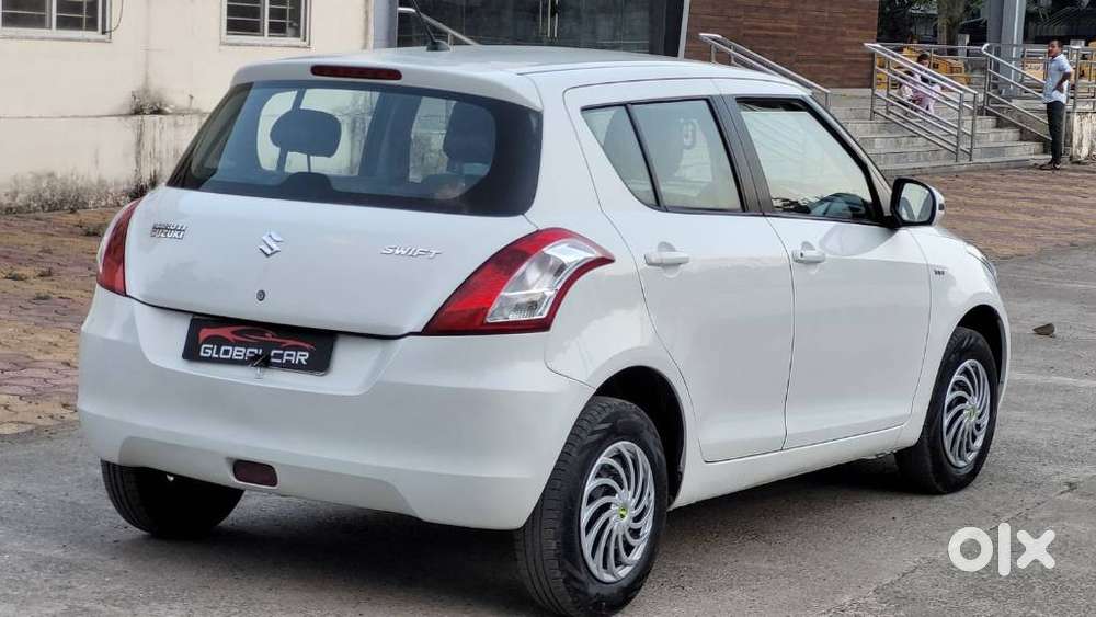 Maruti Suzuki Swift Vxi 1.2 Abs Bs-iv, 2014, Petrol