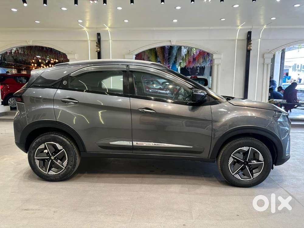 Tata Nexon Creative Plus S 1.2 Revotron Petrol 6 Mt, 2024, Petrol