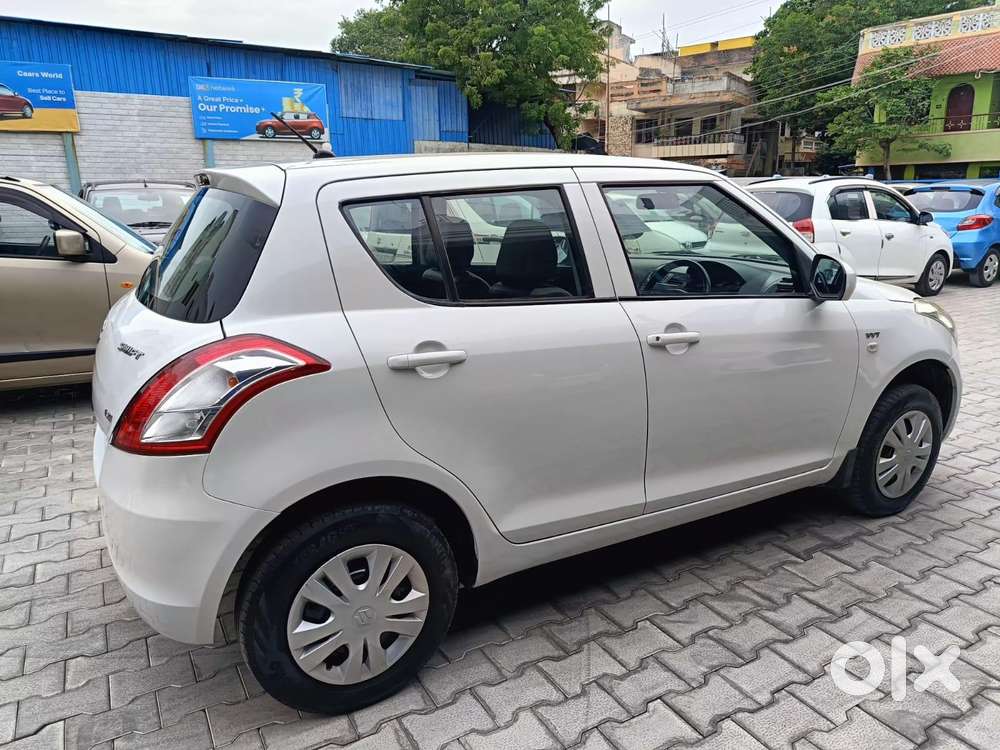 Maruti Suzuki Swift Lxi, 2015, Petrol
