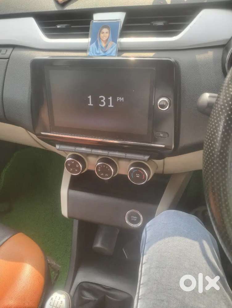 Renault Triber Rxz 2019 Petrol