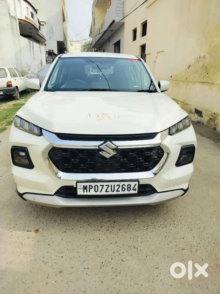 Car Bilkul New Condition Hai Koi Dikkat Nahin Hai Bahut Kam Chali H