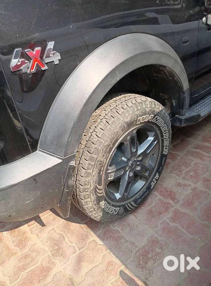 Mahindra Thar Lx 4-str Convertible Mt, 2023, Diesel