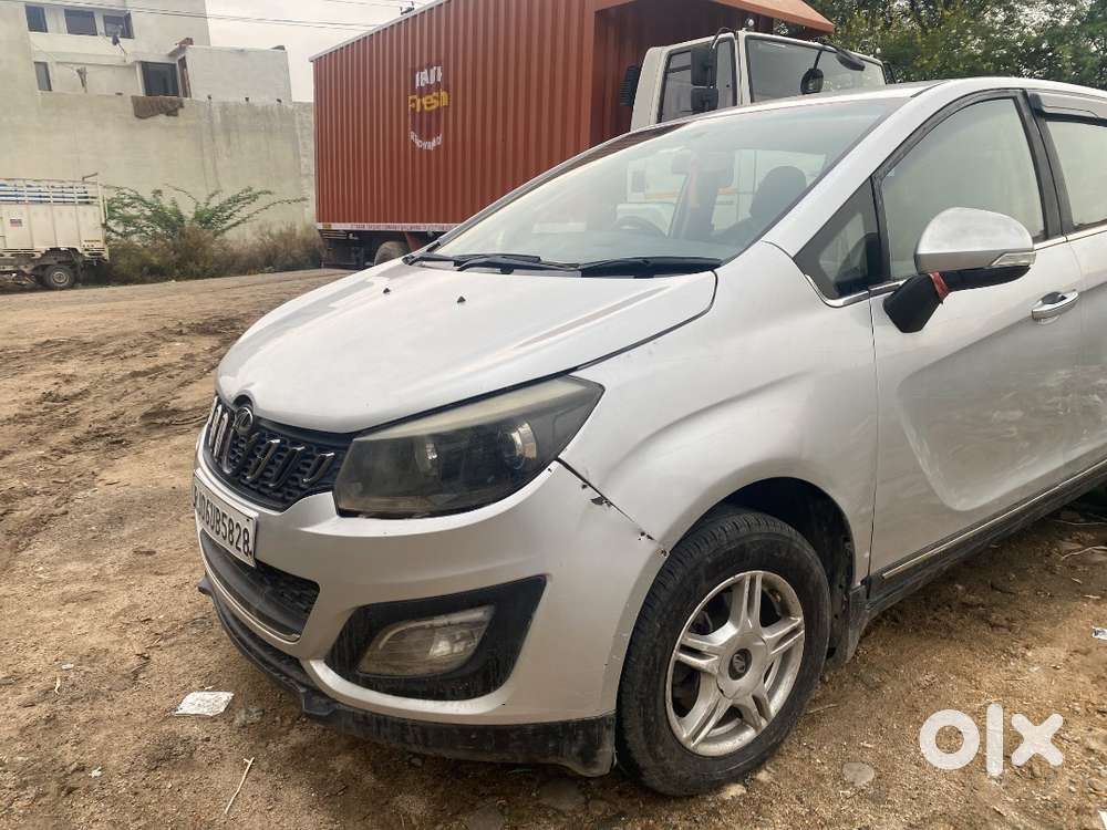 Mahindra Marazzo M6 7str