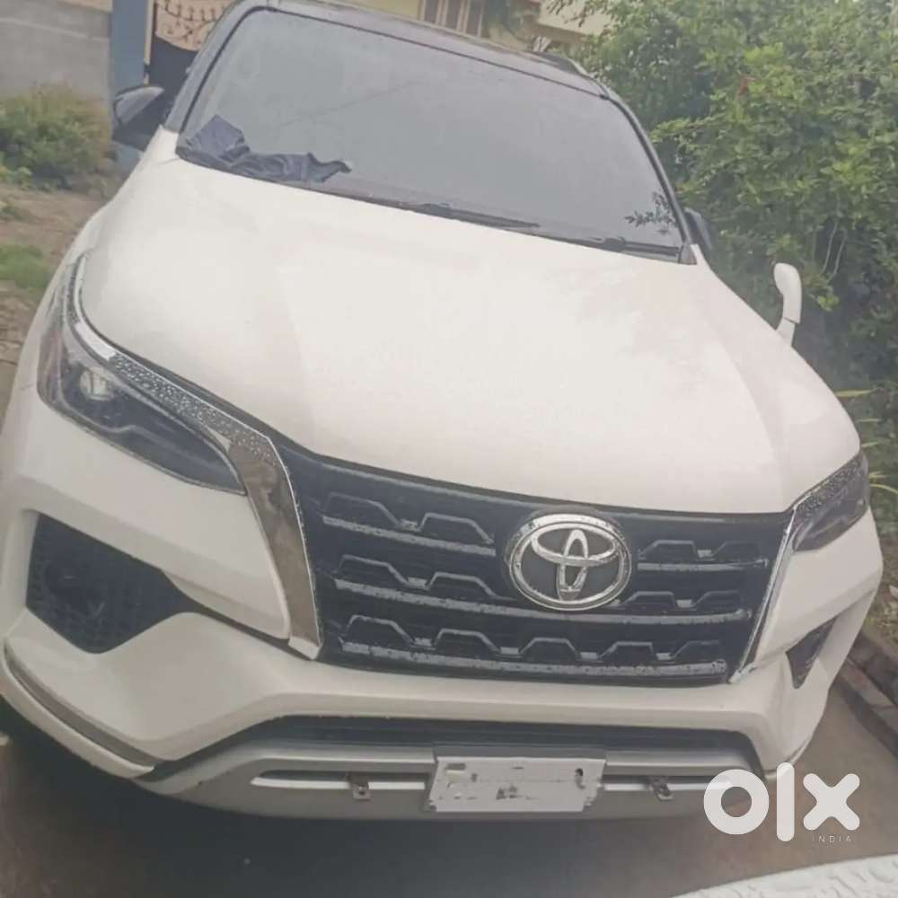 Toyota Fortuner Legender 2023 Suv