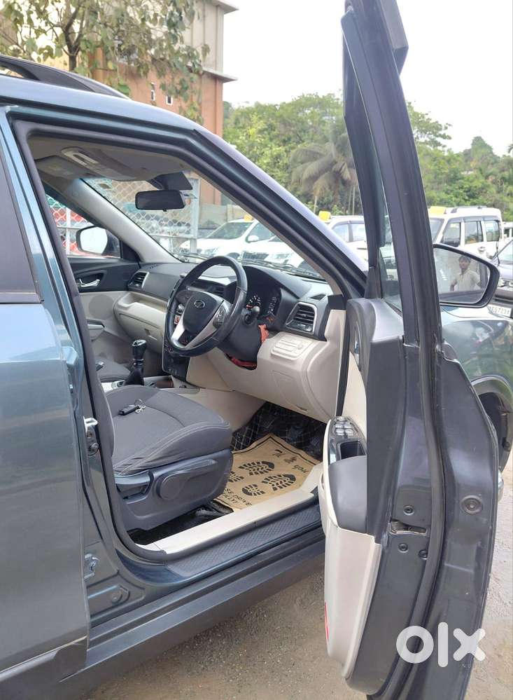 Mahindra Xuv300 W8, 2020, Petrol