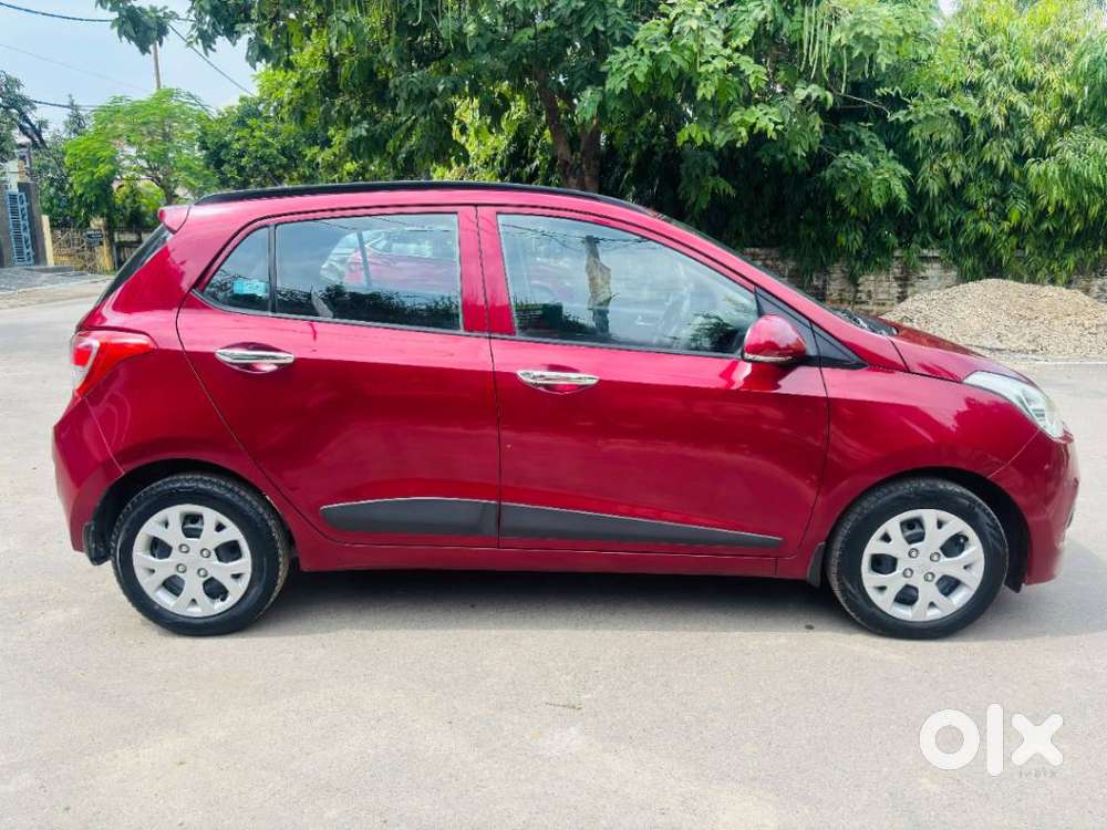 Hyundai Grand I10 Sportz, 2016, Petrol