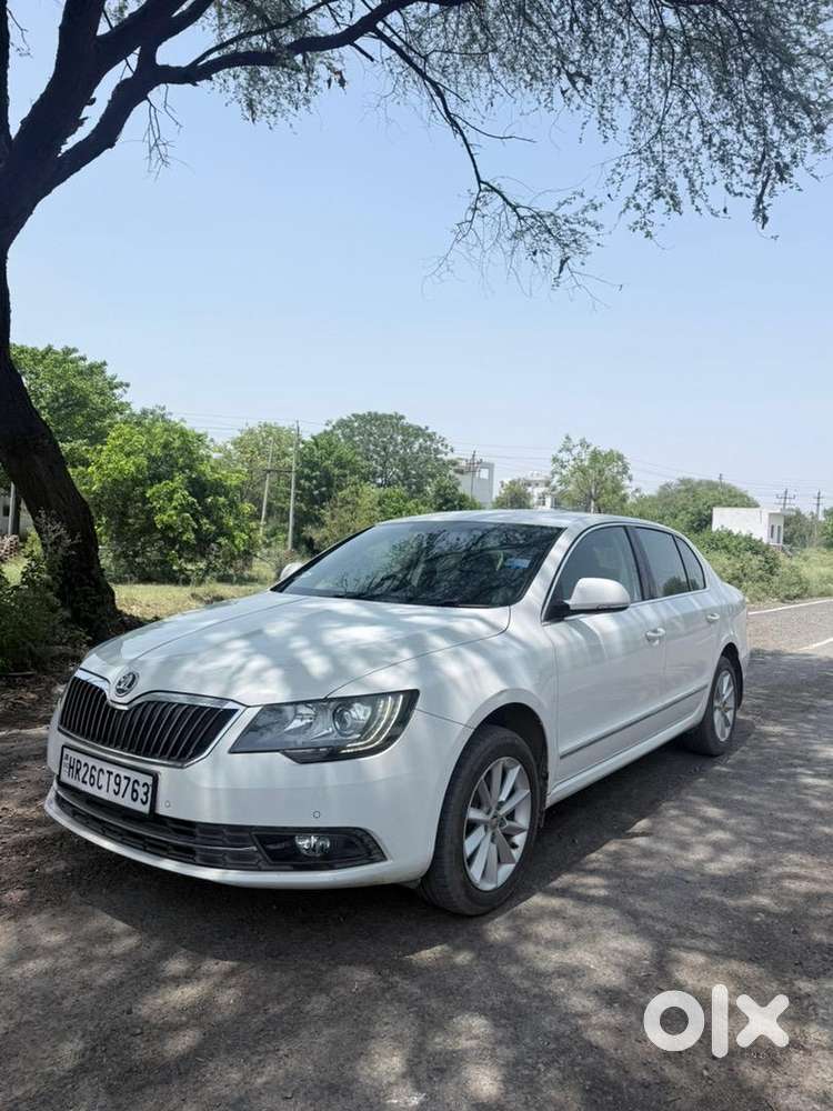 Skoda Superb 2015 Petrol Well Maintained