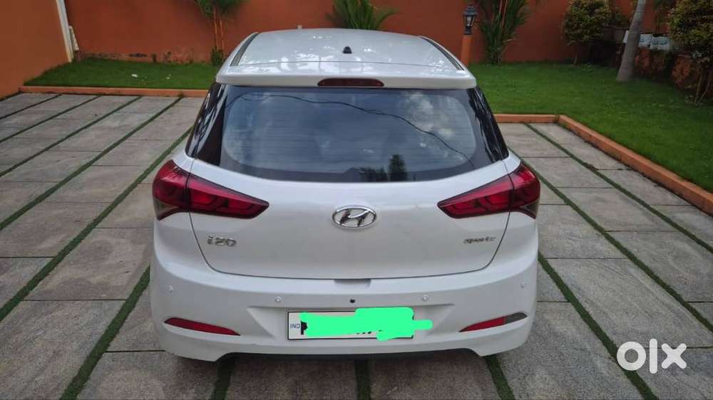 2017 Hyundai I20 Sportz Petrol  46k Km  Mint Condition