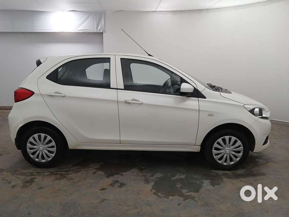 Tata Tiago 1.2 Revotron Xt, 2017, Petrol