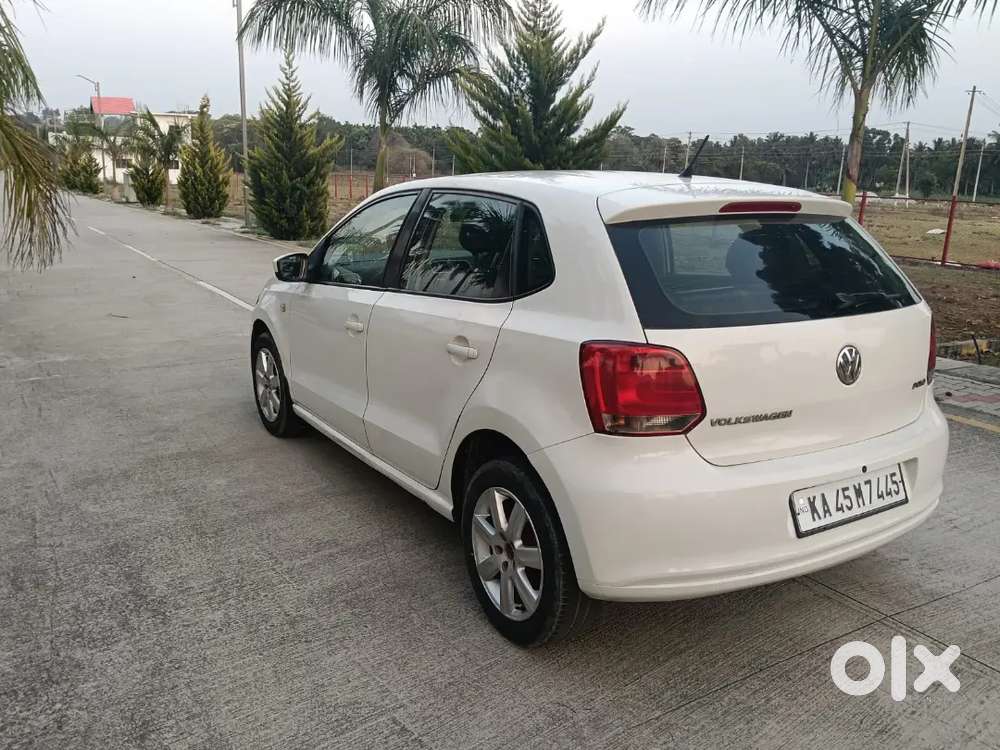 Volkswagen Polo Petrol Manual 2011