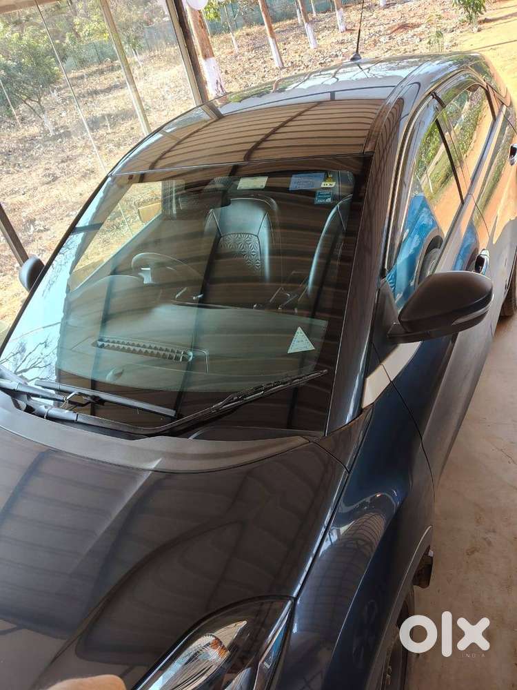 Well Maintained Tata Nexon Xm  Petrol+cng  45k Km