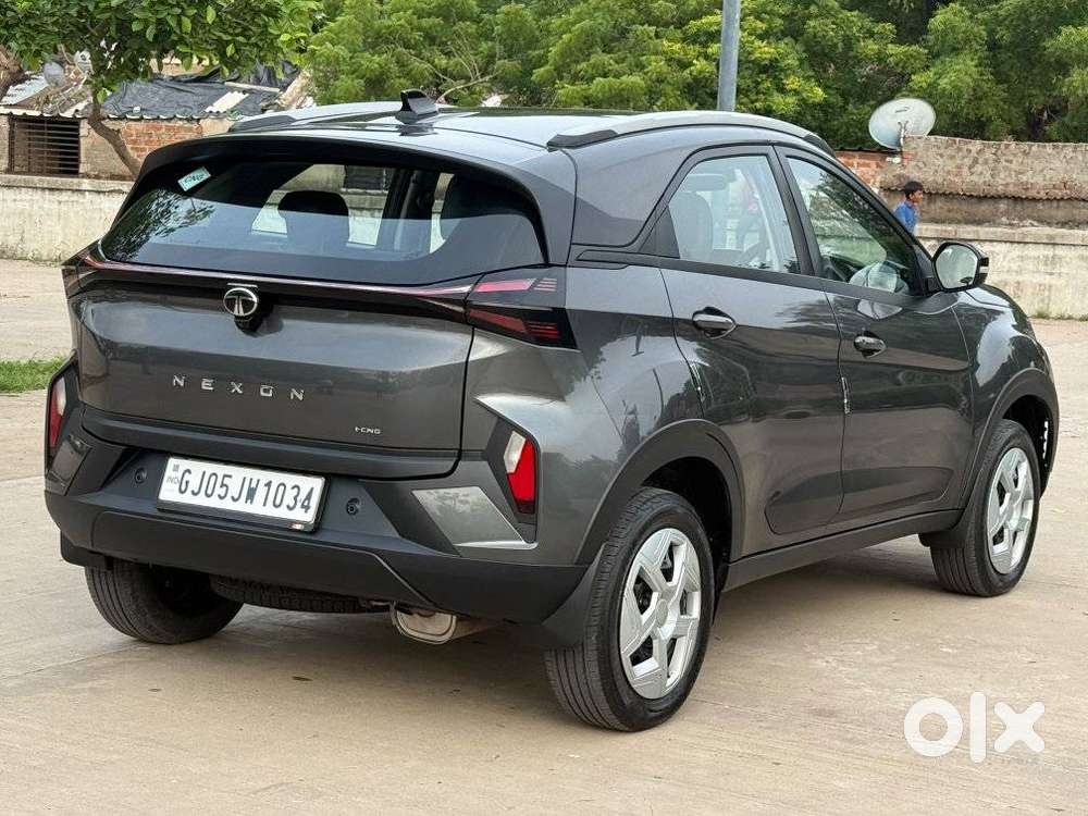 Tata Nexon Fearless Plus (ps) 1.2 Icng 6mt Red Dark Edition, 2026, C..