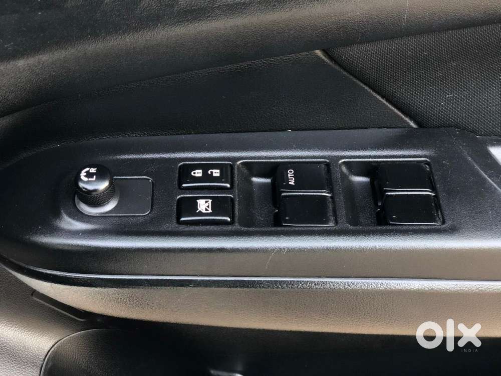 Maruti Suzuki Swift Vxi Optional, 2024, Petrol