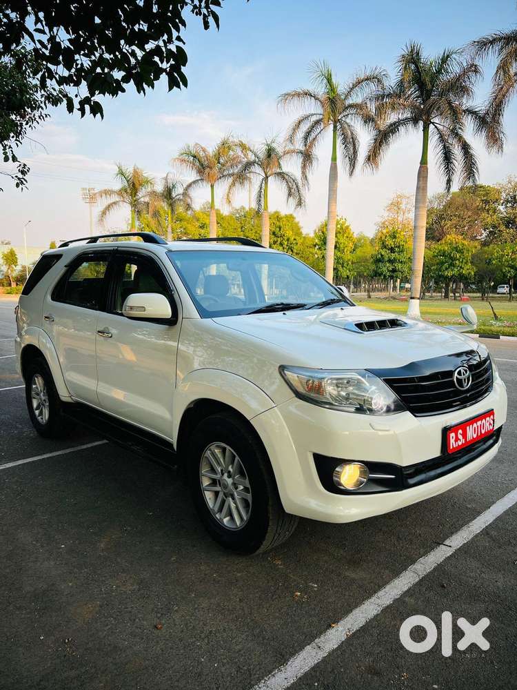 Toyota Fortuner 2011-2016 4x2 At, 2013, Diesel
