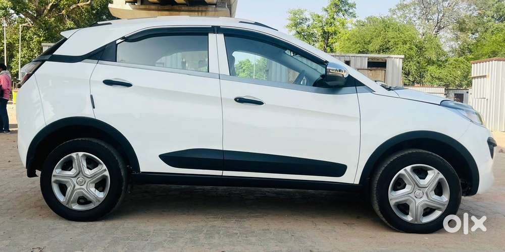 Tata Nexon 1.2 Revotron Xm, 2020, Petrol