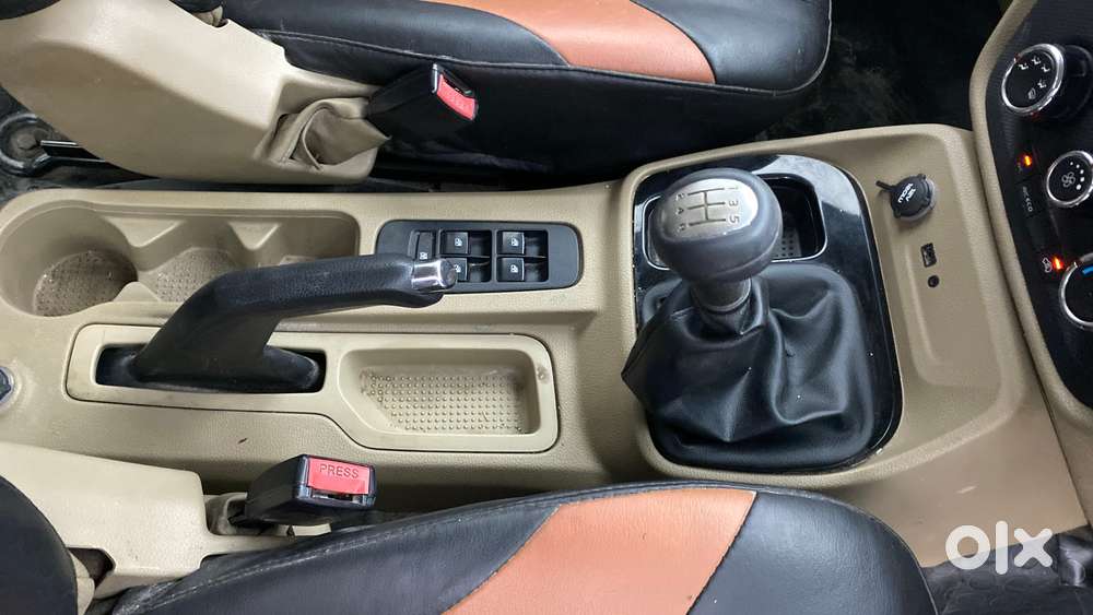 Mahindra Tuv 300 Mhawk100 T8, 2016, Diesel