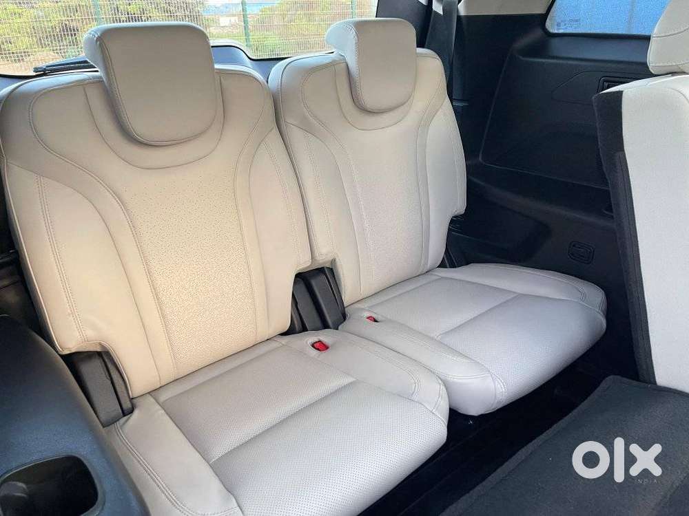 Mahindra Xuv700 2.2 Ax 7 Diesel At Str, 2024, Diesel