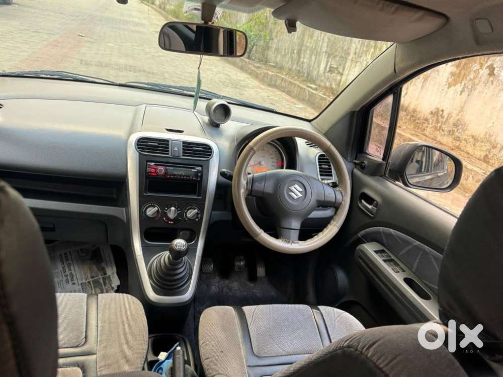 Maruti Suzuki Ritz Vxi, 2011, Petrol