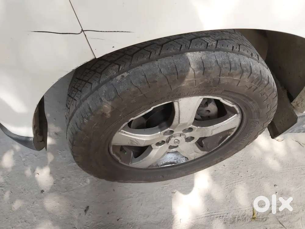 Mahindra Scorpio S 11