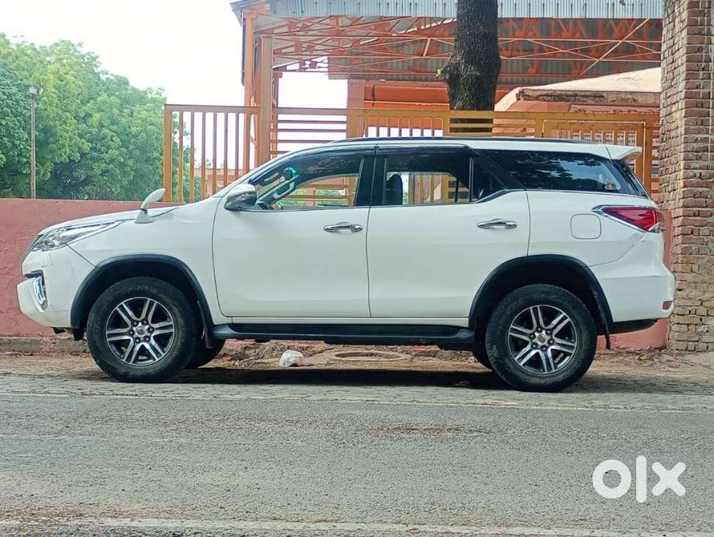 Toyota Fortuner 4x2 At 2.8 Diesel, 2019, Diesel