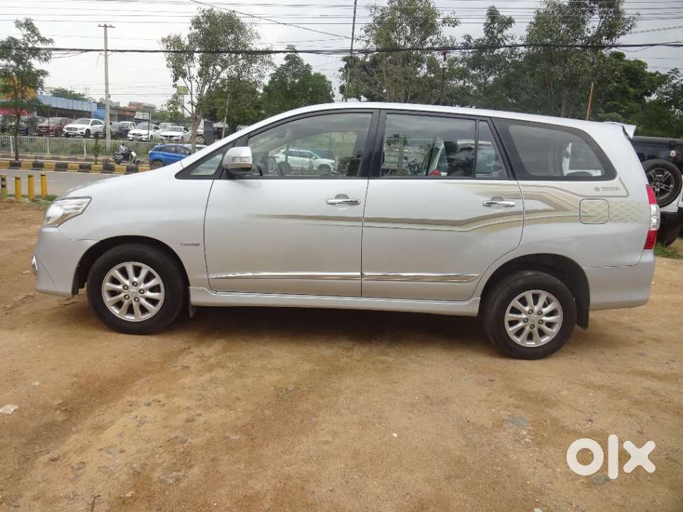 Toyota Innova 2.5 Zx 7 Str Bs-iv, 2014, Diesel
