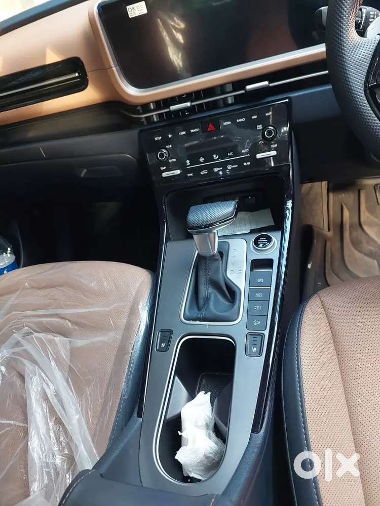 Hyundai Alcazar 2025 2026. Signature