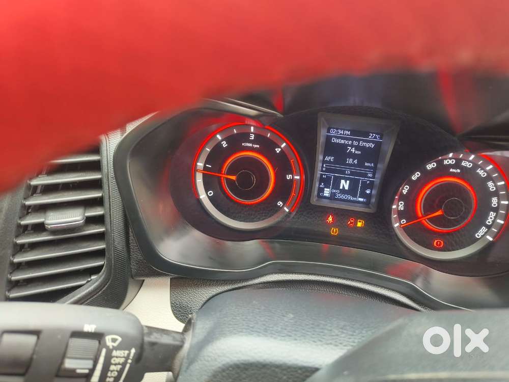 Mahindra Xuv300 W6 Amt Diesel, 2023, Diesel