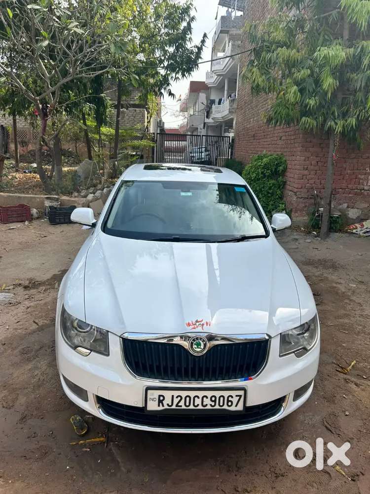 Skoda Superb 2014 Petrol Well Maintained