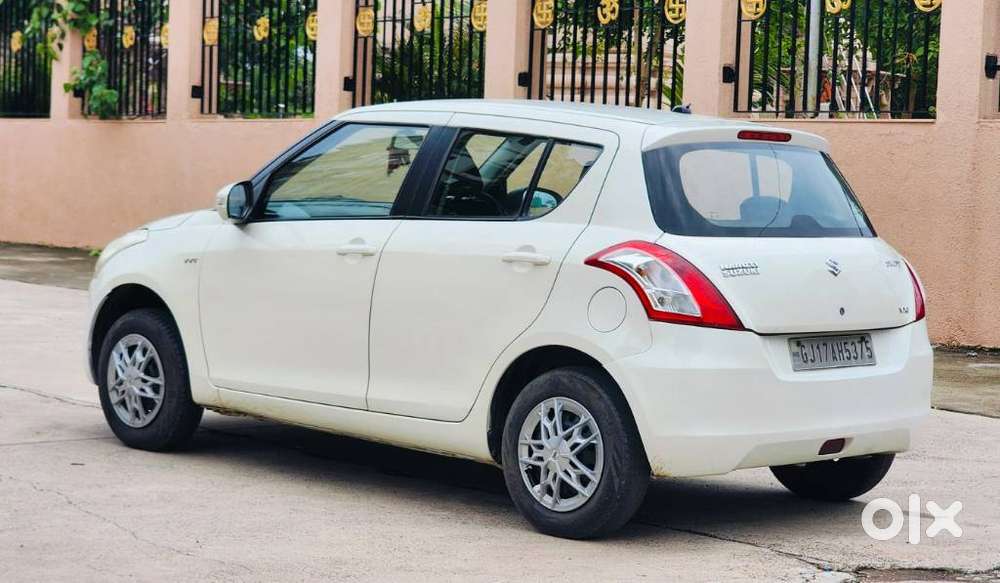 Maruti Suzuki Swift Vxi Abs Bsiv, 2014, Cng & Hybrids