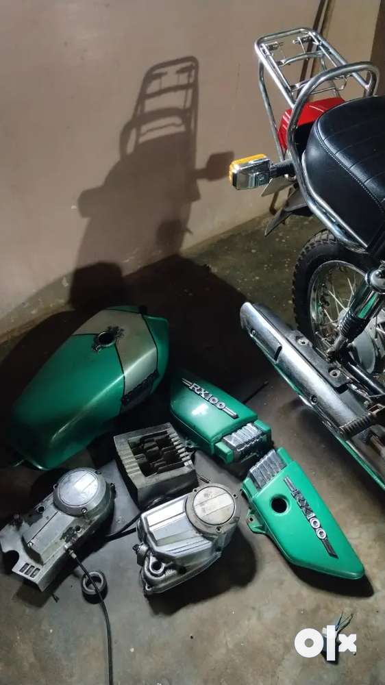 Yamaha rx 100 discount petrol tank olx