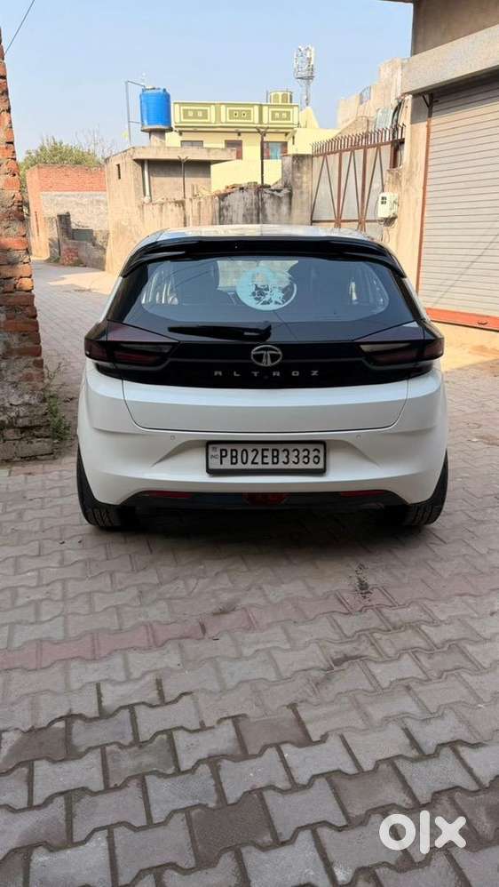 Top Model Tata Altroz 2021 Diesel Good Condition