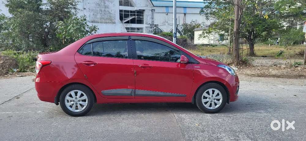 Hyundai Xcent 2015 Petrol With Lcd Screen & New Tyres