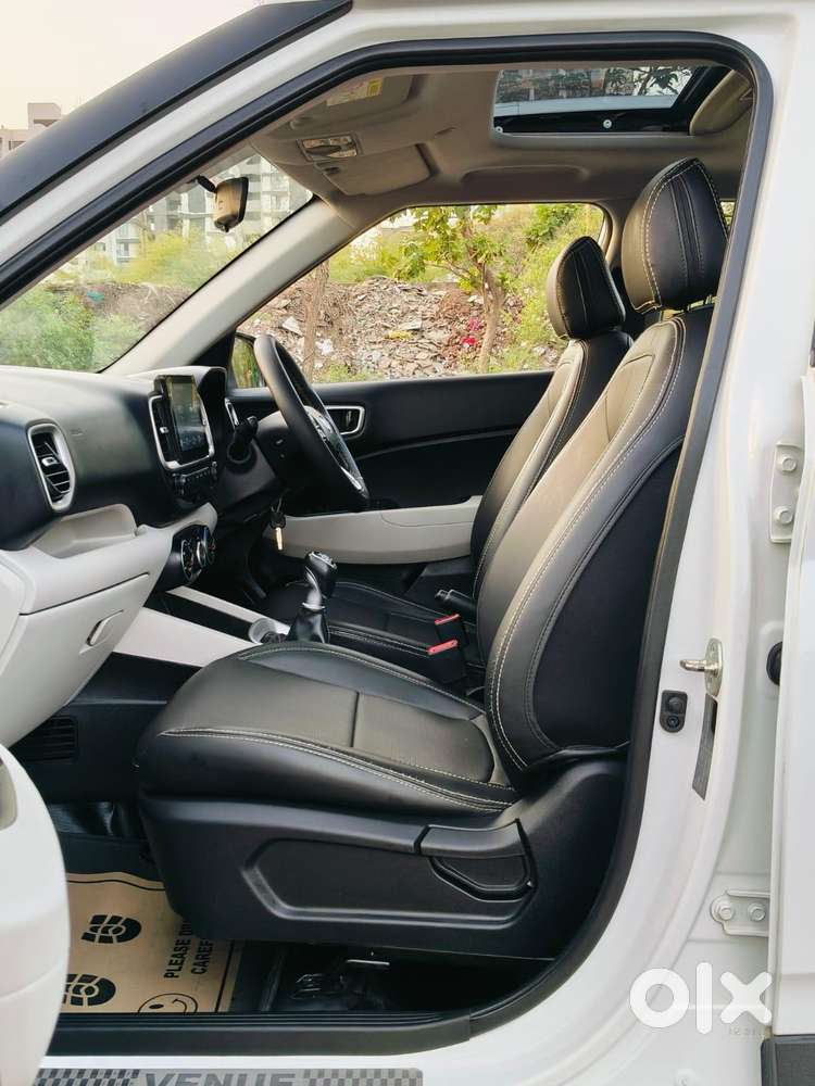 Hyundai Venue S (o) 1.0 Turbo Mt, 2024, Petrol
