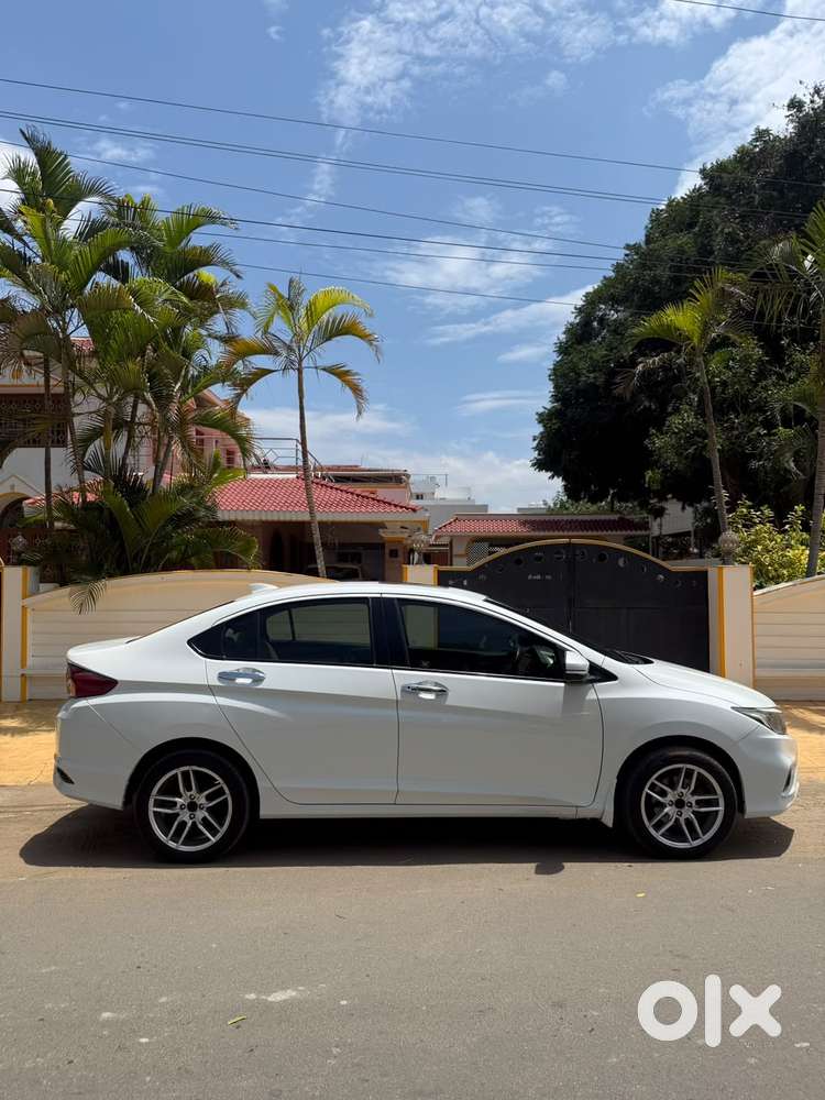 Honda City I-vtec V, 2017, Petrol