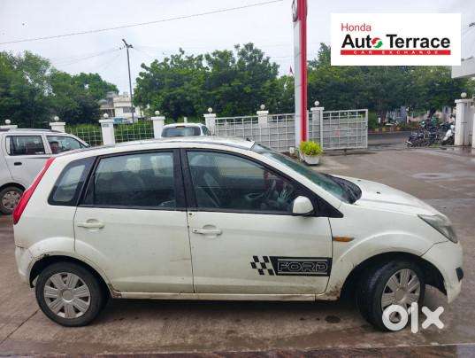 Ford Figo Petrol Zxi, 2010, Petrol