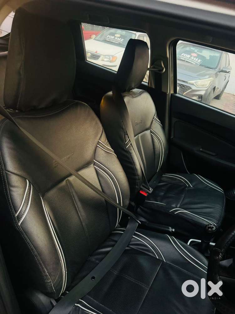 Maruti Suzuki Swift Vxi + Manual, 2022, Petrol
